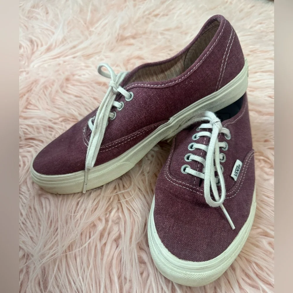 VANS Purple Low-Top Lace-up Off the Wall Skate Sneakers